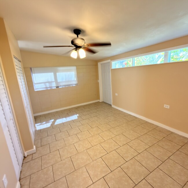 Building Photo - 2621 18th St S