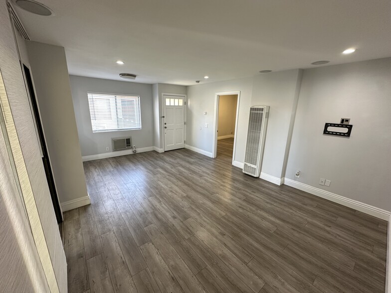 Building Photo - 8213 Jade Coast Rd