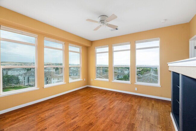 Building Photo - 10176 Park Meadows Dr
