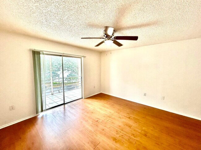 Building Photo - 4314 NW 9th Ave