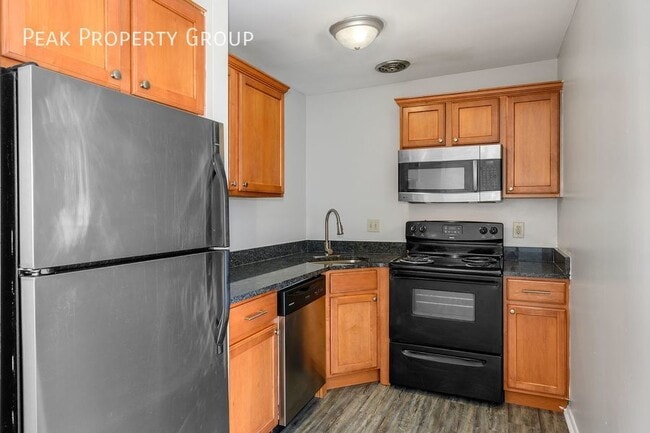 Building Photo - Welcome to 3505 Telford Street