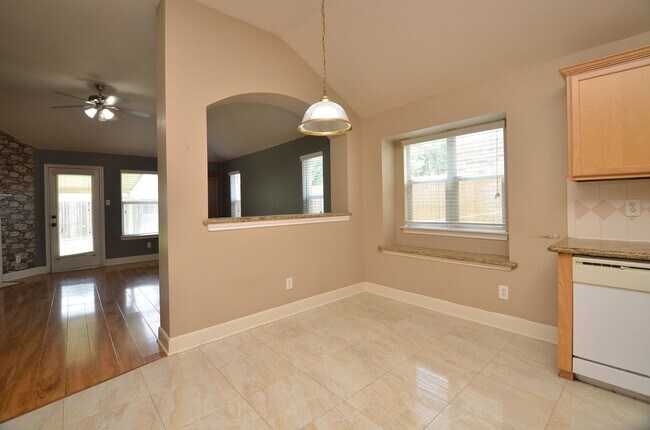 Building Photo - 4510 Regal Dr