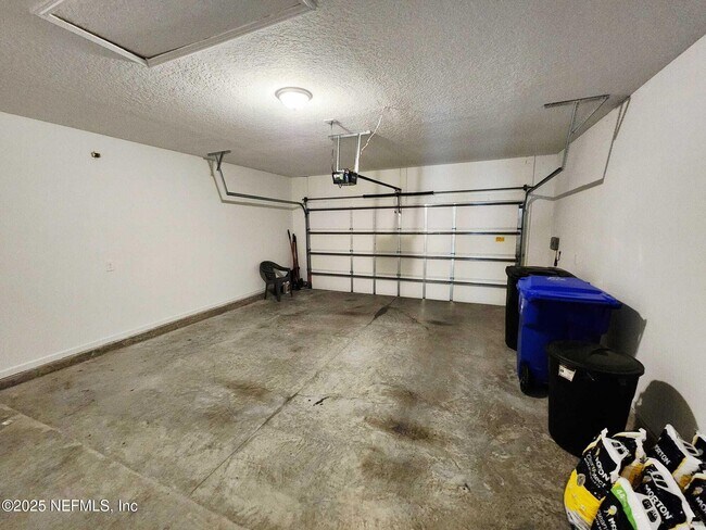 Building Photo - 577 Archstone Wy