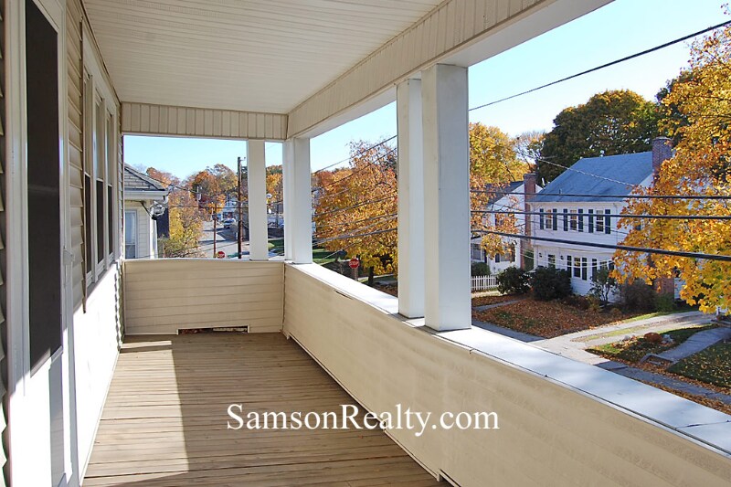 Building Photo - 136 Hillside Ave