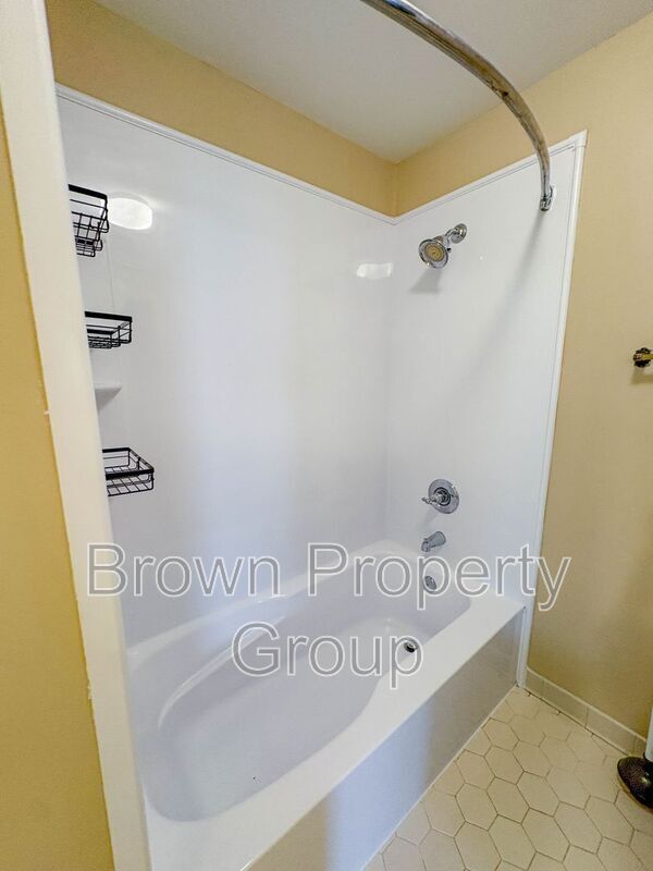 Building Photo - 741 Victorian Pl