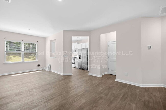 Building Photo - 8113 Murray Br Dr