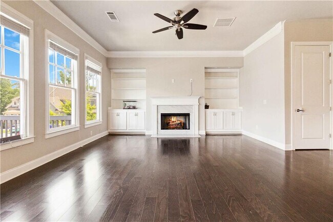 Building Photo - 510 Suwanee Pass Ln