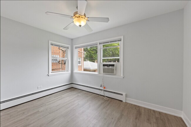 Building Photo - 8320 W Irving Park Rd