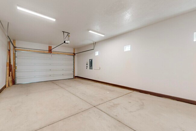 Building Photo - 2639 Stryker Road Southeast
