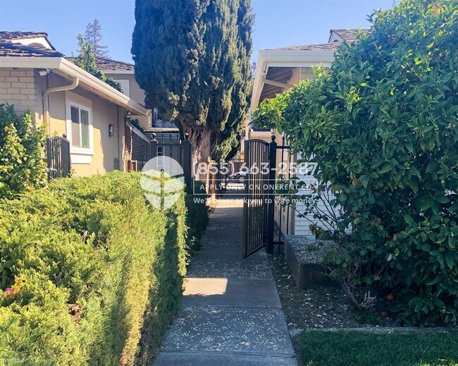 Building Photo - 248 Greendale Way