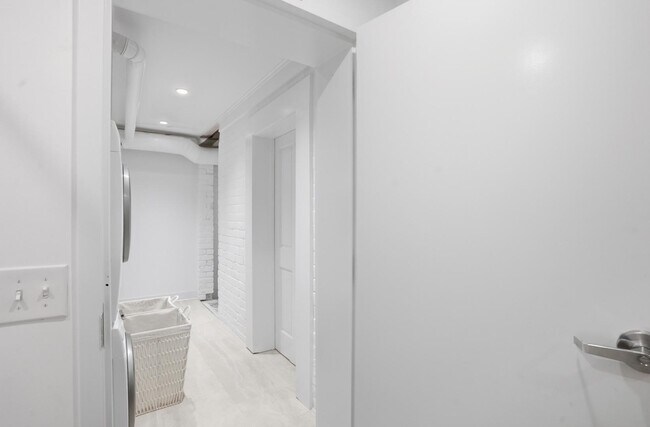 Building Photo - 309 Lorch St