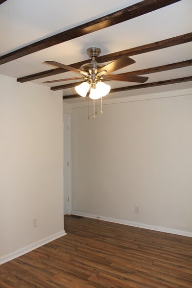 Main Bedroom - 13 E North Ave