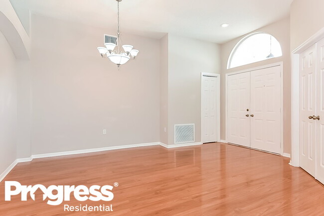 Building Photo - 30035 Morningmist Dr