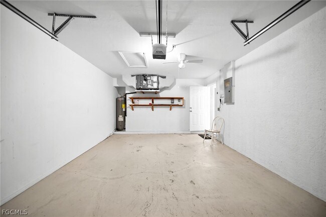 Building Photo - 1044 SE 11th St