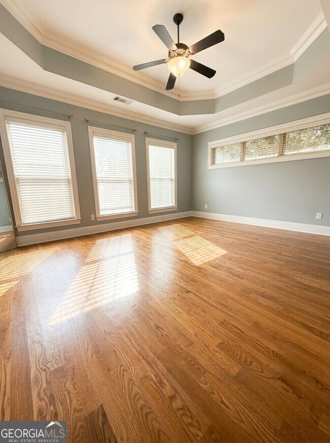 Building Photo - 1602 Chatterton Ct NE