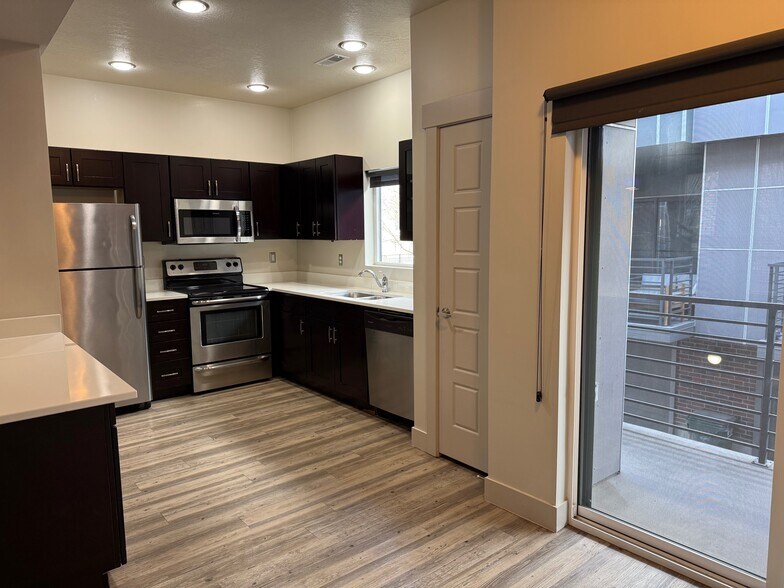 Building Photo - 1722 S 900 E