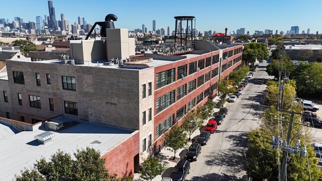 Building Photo - 1432 W 21st St