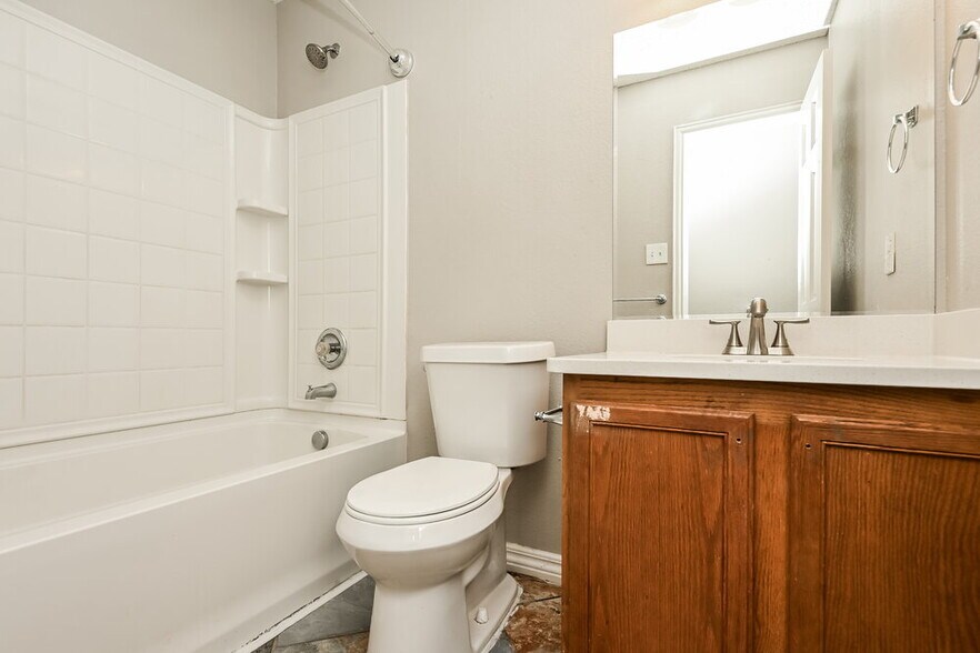 Building Photo - 1732 Rialto Way