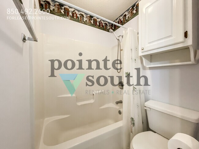 Building Photo - 5917 N Bay Point Dr