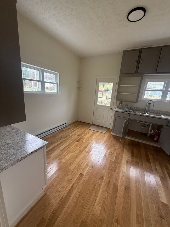 Building Photo - oliv3574