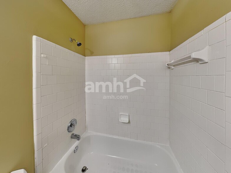 Building Photo - 3472 Chastain Glen Ln NE