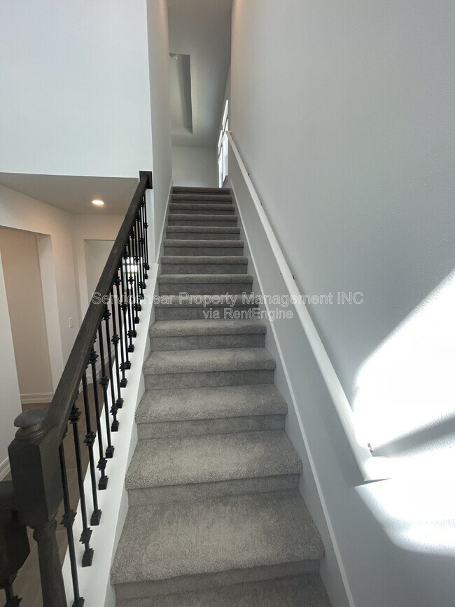 Building Photo - 7124 119th Ct E