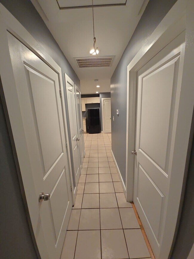 Building Photo - 11435 Raincove Dr