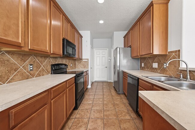 Building Photo - 3216 Victorian Manor Ln