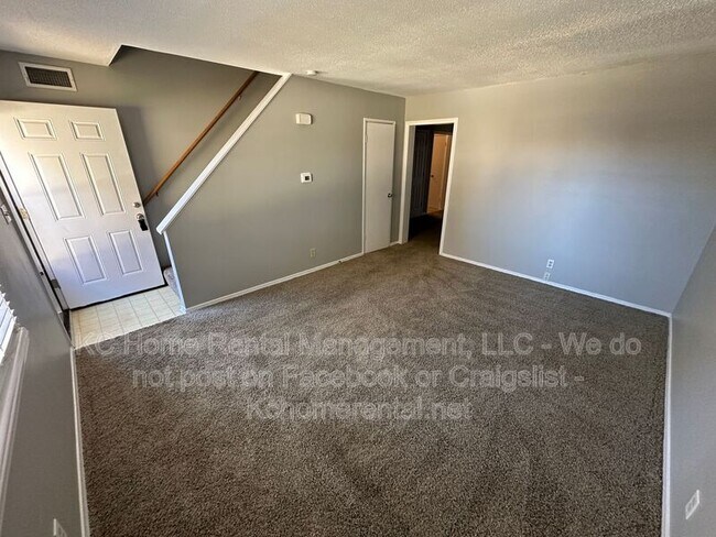 Building Photo - 9338 Bluejacket St