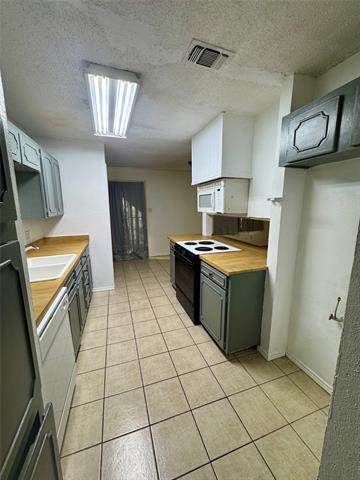 Building Photo - 5809 Lalagray Ln