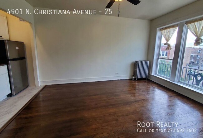 Primary Photo - East Albany Park - Updated Top-Floor Studi...