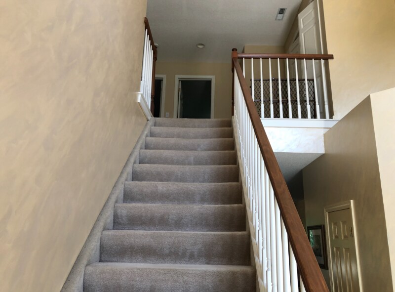 Building Photo - 18 Cobblestone Ct