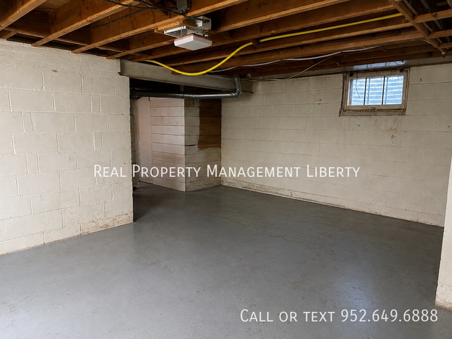 Building Photo - 5201 W 28th St