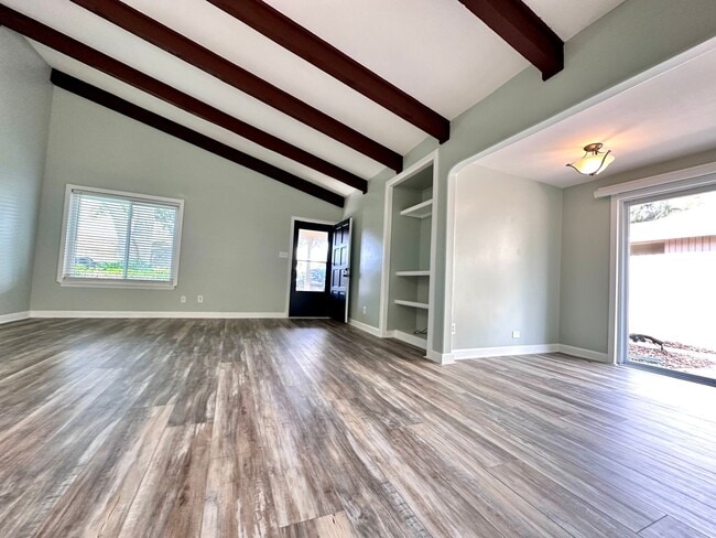 Building Photo - Coastal Charm Meets Resort Living – 2BR/2BA in Gated Seascape Neighborhood