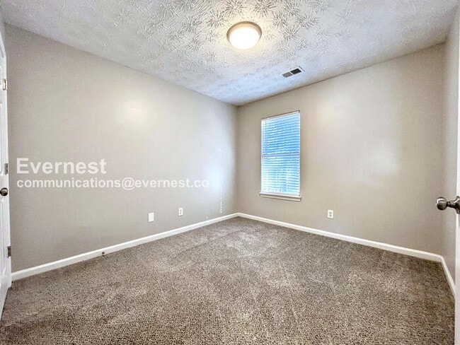 Building Photo - 6793 Chestwood Ln