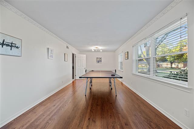 Building Photo - 9936 Lakemere Dr