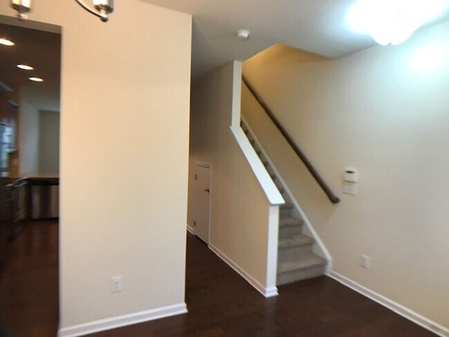 Building Photo - 105 Mt Evans Dr