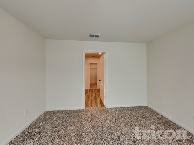 Building Photo - 123 Switchback Hl Rd