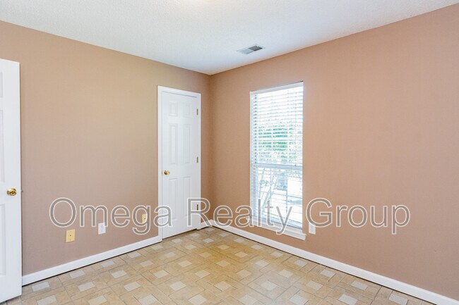 Building Photo - 2038 Plantation Pkwy