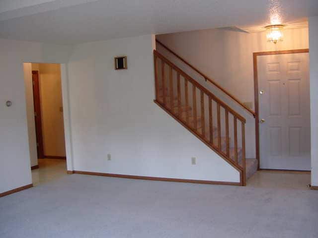 Building Photo - 634 N 16th Ave