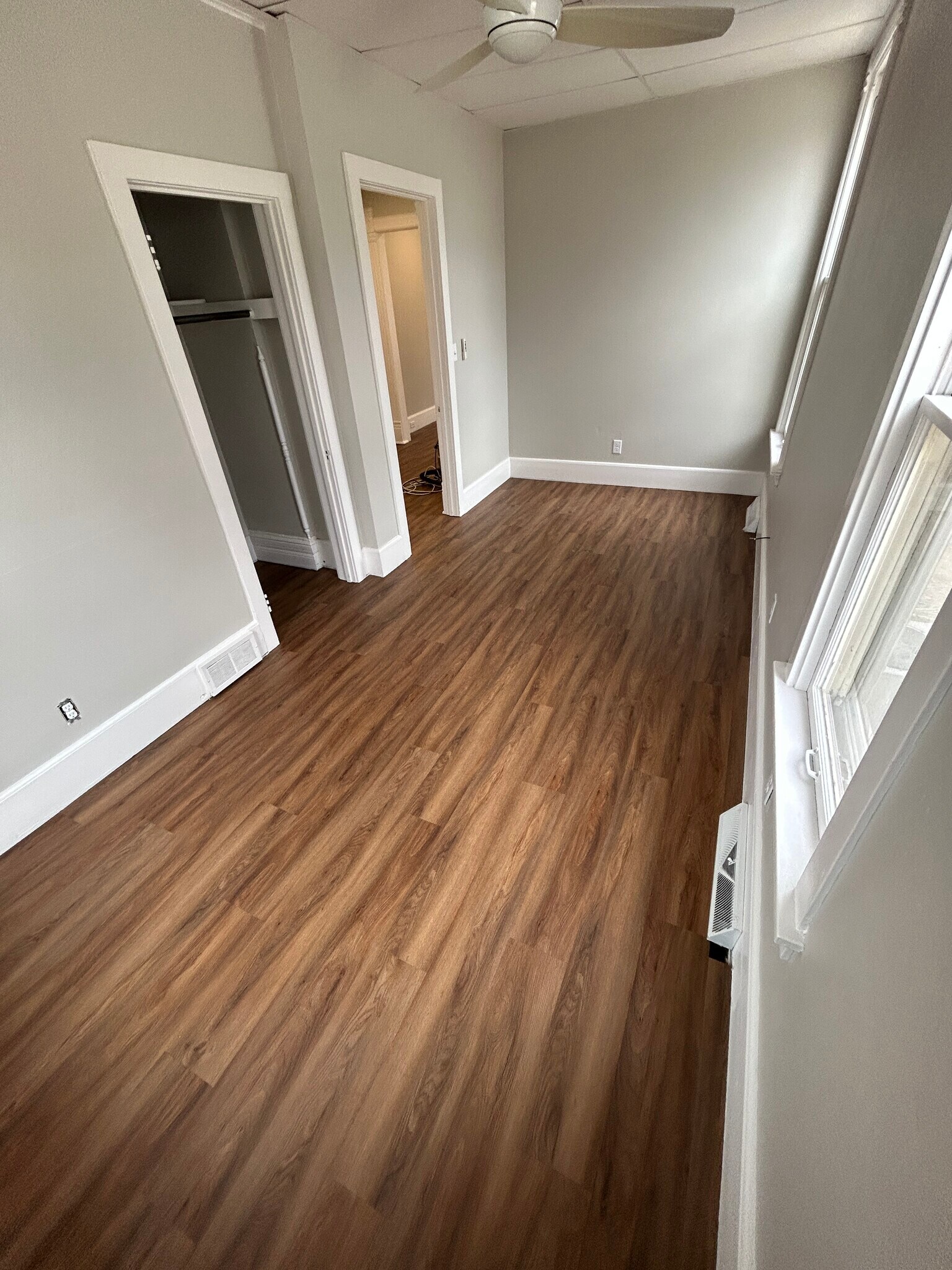 Bedroom - 532 W South St