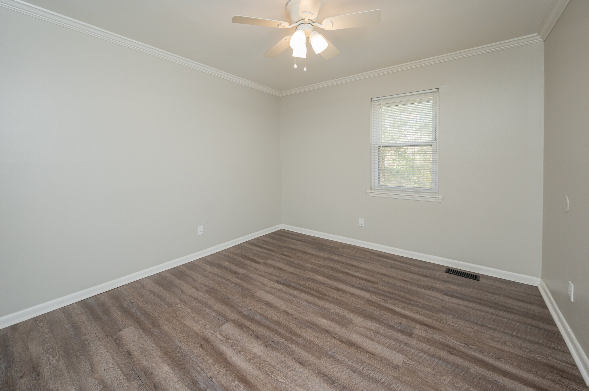 Building Photo - 54 Worthington Dr