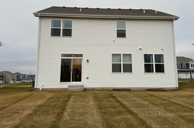 Building Photo - 1347 Tiger Lily Dr