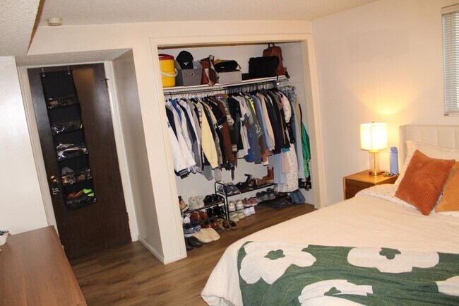Building Photo - 1B/1B Pet Friendly Apartment South of BYU