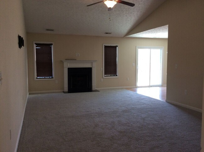 Building Photo - Single Family Home in Desirable Brices Crossing