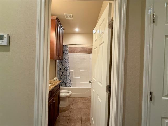 Building Photo - 811 S Wilson St