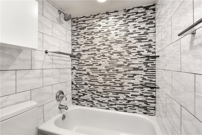 Building Photo - 60 Chaumont Square NW