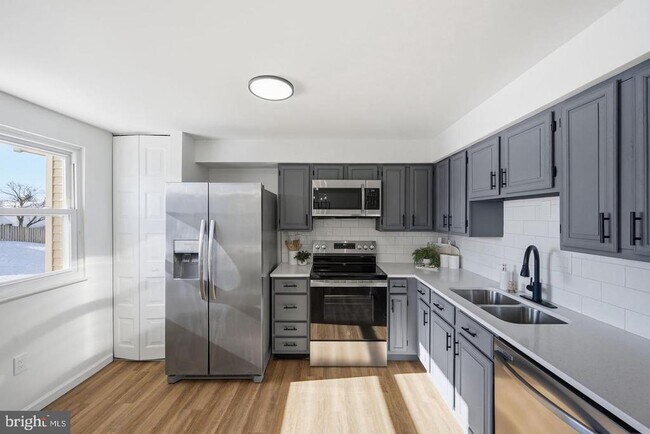 Building Photo - 6909 Doublebrand Ct