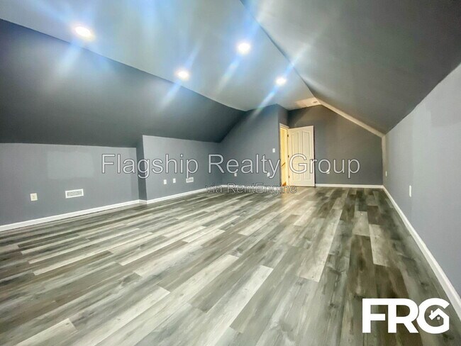 Building Photo - 101 Autumn Ridge Dr