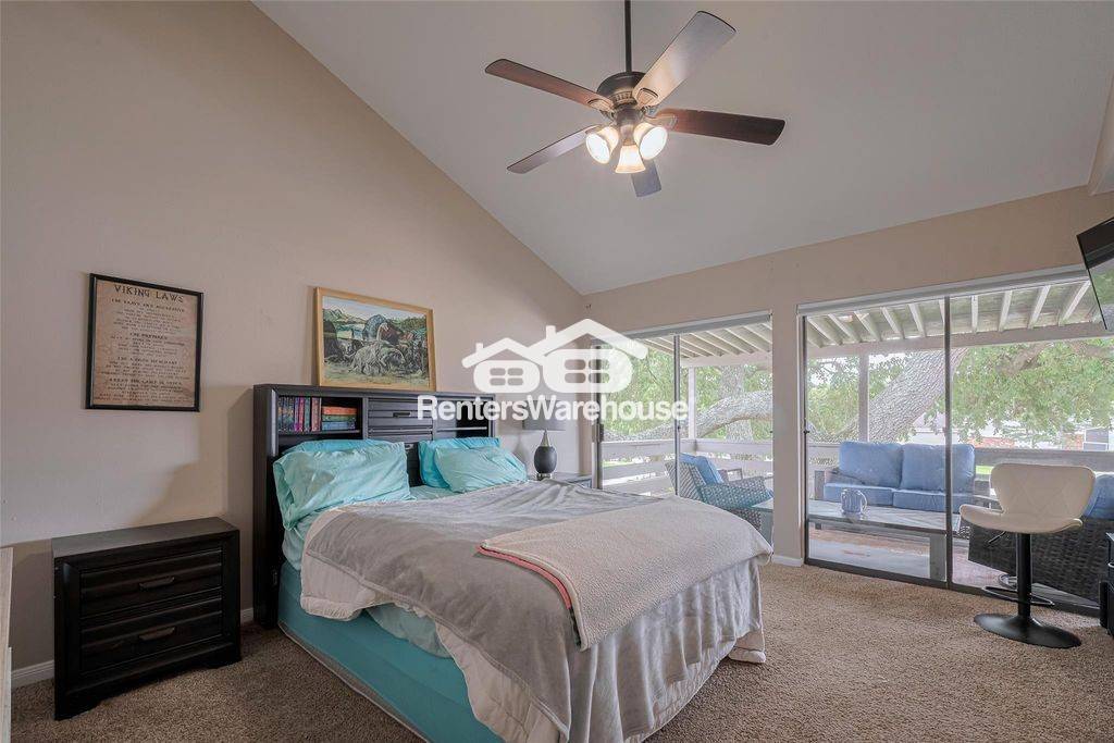 Building Photo - 182 April Point Dr N